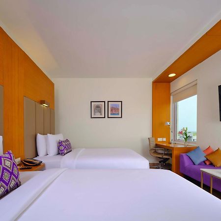 Vivanta Ahmedabad Sg Highway Esterno foto