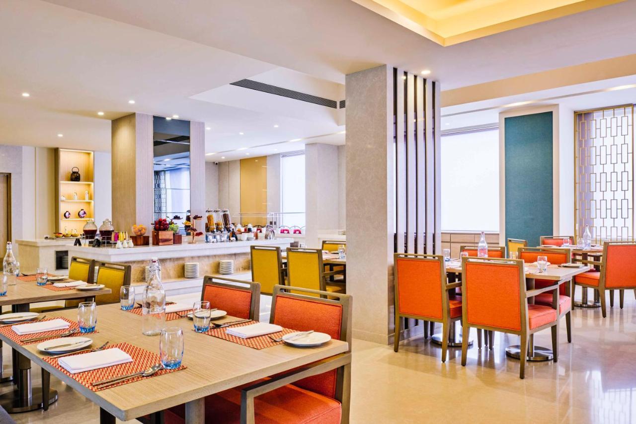 Vivanta Ahmedabad Sg Highway Esterno foto