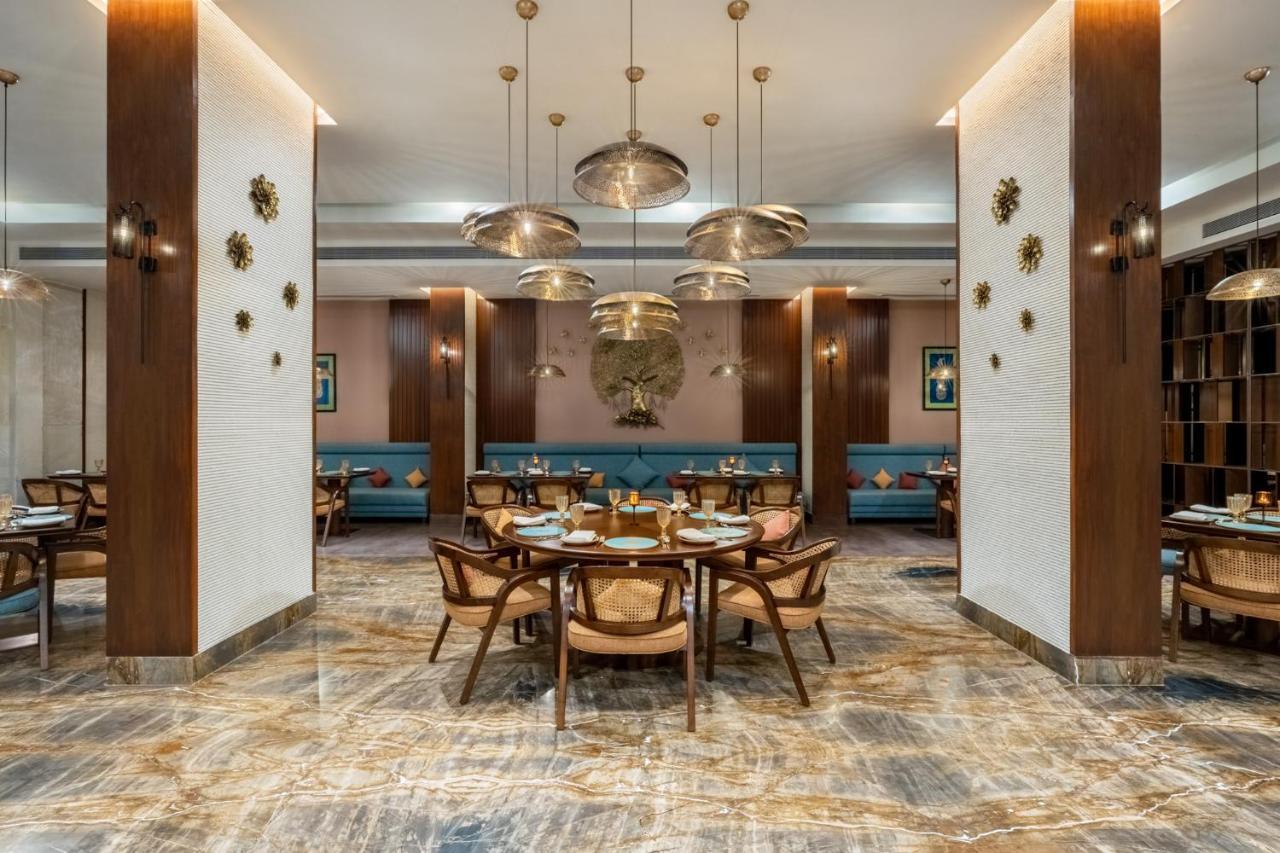 Vivanta Ahmedabad Sg Highway Esterno foto