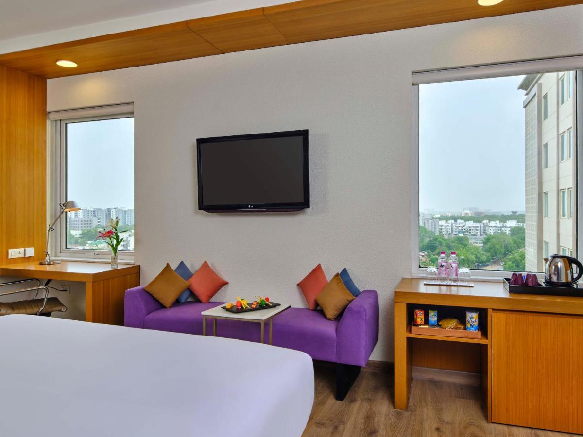 Vivanta Ahmedabad Sg Highway Esterno foto