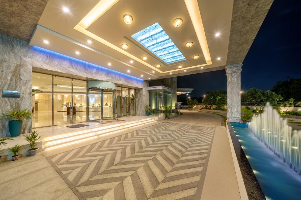 Vivanta Ahmedabad Sg Highway Esterno foto