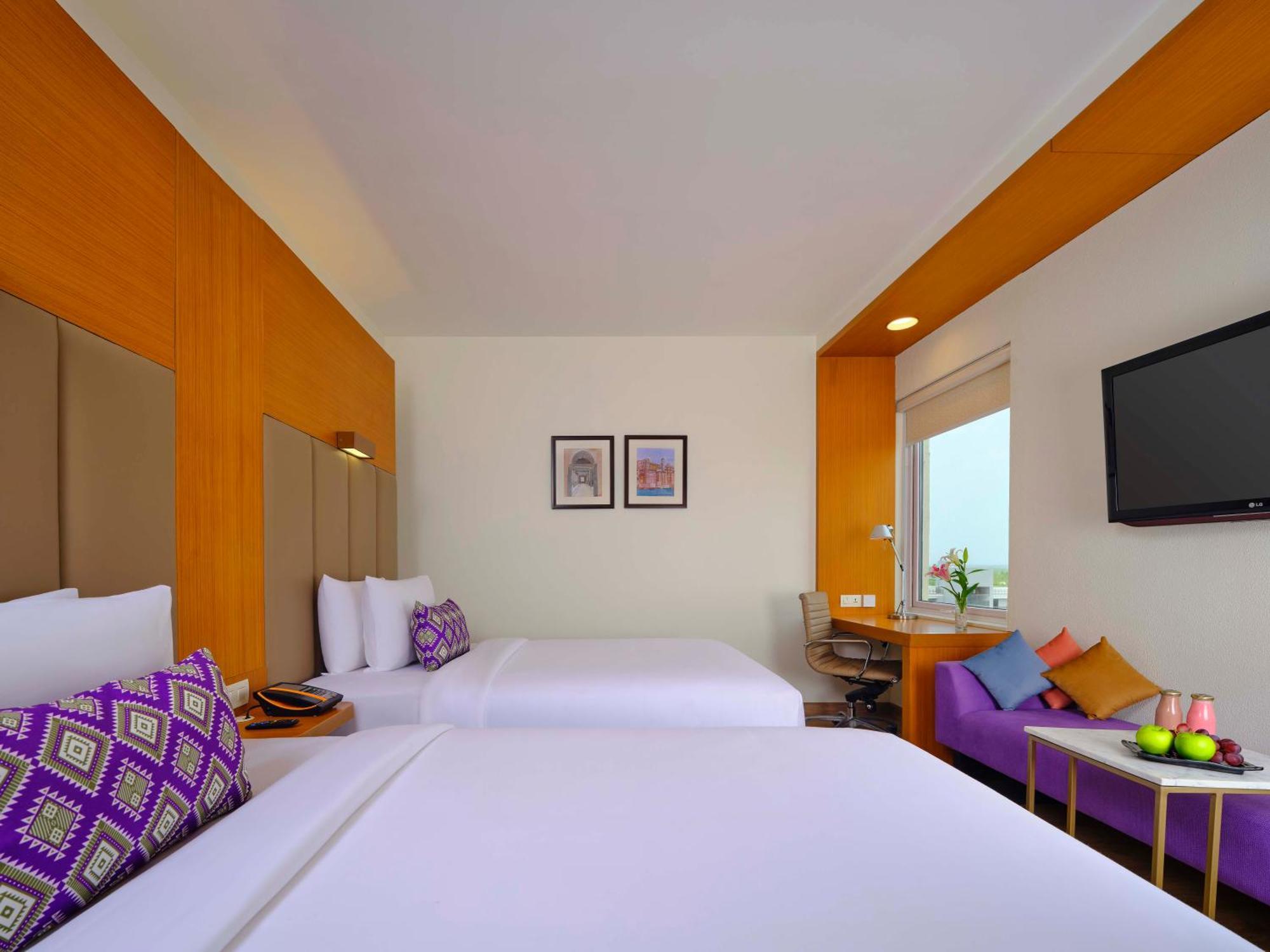 Vivanta Ahmedabad Sg Highway Esterno foto