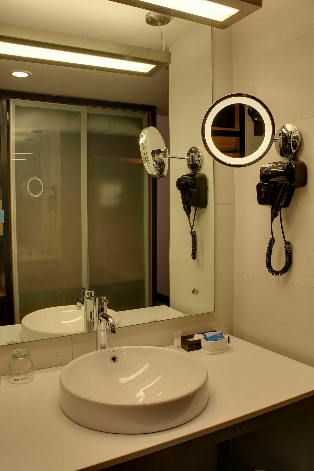 Vivanta Ahmedabad Sg Highway Esterno foto